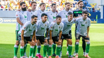 Alineación del Racing contra el Cádiz.