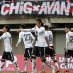 Colo Colo golea a Ñublense en el sur y espera rival en octavos