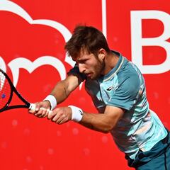 “Me amenazó, me pidió que le esperara al salir y lo hice...”