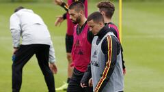 Hazard y Carrasco, en el entrenamiento de B&eacute;lgica.