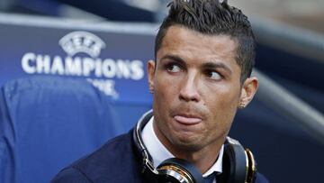 Football Soccer - Manchester City v Real Madrid - UEFA Champions League Semi Final First Leg - Etihad Stadium, Manchester, England - 26/4/16  Real Madrid's Cristiano Ronaldo before the game  Action Images via Reuters / Carl Recine  Livepic  EDITORIAL USE 