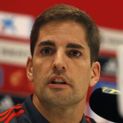 Robert Moreno: "Busquets y Rodri pueden jugar juntos"