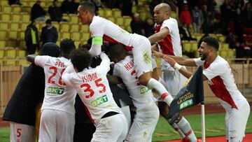 Los jugadores del M&oacute;naco celebran el paso a las semifinales de la Copa de La Liga de Francia 