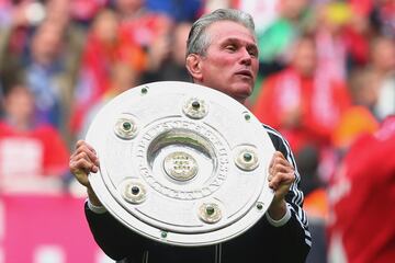 El Bayern de Múnich consiguió levantar el trofeo a falta de seis jornadas para que la liga concluyera. De esta manera rompía así un 'mini' dominio del Borussia de Dortmund el cual se había proclamado campeón los dos años anteriores.