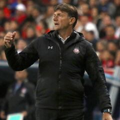 Hernán Cristante se fue expulsado y lanzó señas a la tribuna