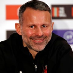 Giggs tira la toalla con el United