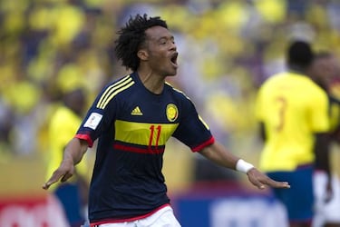 James and Cuadrado give Colombia win over Ecuador