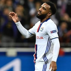 Mourinho seguía a Lacazette, pero le descartó por su informe