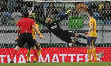 Oblak equals Courtois' 154 games with 13 more clean sheets