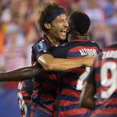 USA sufre para eliminar a El Salvador y avanzar a 'semis'