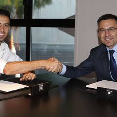 Busquets renueva hasta 2023: su cláusula pasa de 200 a 500M€