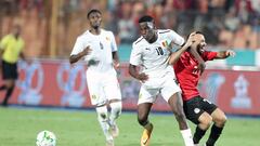Ilaix Moriba durante un partido de la Copa de África contra Egipto.