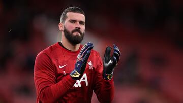 Atajada de Alisson a Jefferson Lerma, nominada a la mejor del mes