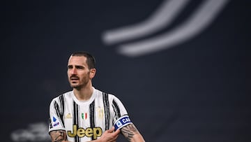 Juventus' Italian defender Leonardo Bonucci adjusts his captain's armband during the Italian Serie A football match Juventus vs Atalanta on December 16, 2020 at the Juventus stadium in Turin. (Photo by Marco BERTORELLO / AFP)