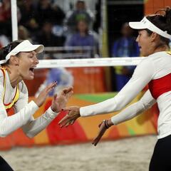 Elsa Baquerizo y Liliana Fernández vencen en Suiza