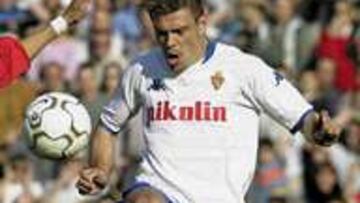 <B>CUESTIONADO.</B> Milosevic podría ver el partido desde el banquillo.