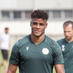 El Huesca hace caja con Kevin Carlos y Pitta: 450.000 euros