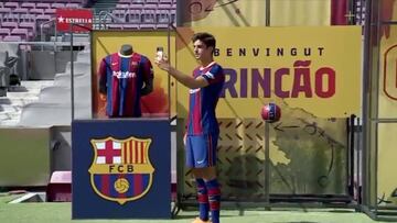 Trincao se presenta con su nueva playera blaugrana