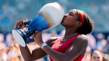 Aug 20, 2023; Mason, OH, USA; Coco Gauff (USA) kisses the Rookwood Cup after the victory over Karolina Muchova (CZE) during the women’s singles final of the Western and Southern Open tennis tournament at Lindner Family Tennis Center. Mandatory Credit: Katie Stratman-USA TODAY Sports     TPX IMAGES OF THE DAY