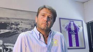 <b>ACTIVADO. </b>A pesar de su lesión, Suárez mantiene un buen nivel de actividad a través del teléfono.