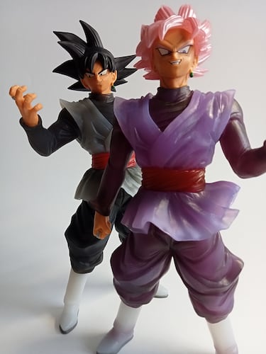 El Goku maligno de ‘Dragon Ball Super’ brilla con luz propia: así lucen las figuras de Goku Black y Goku Rose