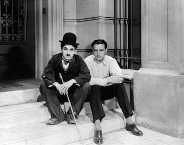 Charles Chaplin, con Edgar Neville.