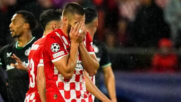 GERONA, 02/10/2024.- El defensa del Girona David López tras el partido de Liga de Campeones de fútbol entre el Girona y el Feyenoord, este miércoles en el estadio de Montilivi. EFE/Siu Wu