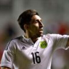 Genialidad de Herrera salva a México de una derrota ante T&T