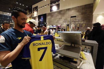 A Ronaldo number 7 short has become hot property in Riyadh.