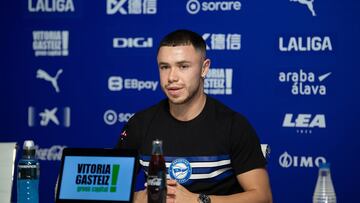 Tomás Conechny en su presentación.