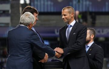 Soccer Football - Super Cup - Real Madrid v Atletico Madrid - Lillekula Stadium, Tallinn, Estonia - August 15, 2018 UEFA President Aleksander Ceferin during the trophy presentation after the match REUTERS/Maxim Shemetov