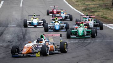 Scuncio y Bas pelean por el segundo puesto en la Fórmula Total