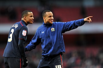 Nacidos en la ciudad sueca de Gevalia, de padre sueco y madre keniana, Martin y Marcus Olsson hicieron carrera por separado y solo coincidieron una temporada en el Blackburn Rovers (en la imagen) en la 2012/13.