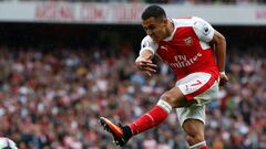 Juventus ofrece un '9' a Arsenal a cambio de Alexis Sánchez