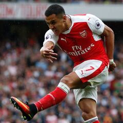 Juventus ofrece un '9' a Arsenal a cambio de Alexis Sánchez