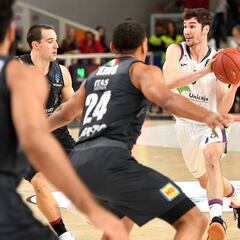 Unicaja se relajó en Trento tras el festín que se dio en el Palau