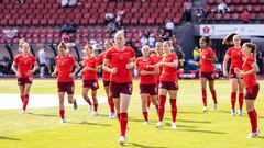 ZURICH, SWITZERLAND - JUNE 30: Julia Stierli of Switzerland (M) and Switzerland squad warming up during the Women's International friendly match between Switzerland and England at Stadion Letzigrund on June 30, 2022 in Zurich , Switzerland. (Photo by Vedran Galijas/Eurasia Sport Images/Getty Images)