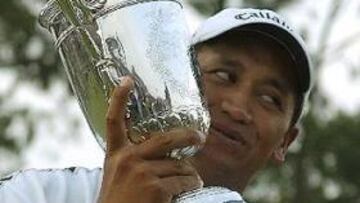 <b>DE MENOS A MÁS</B>. Campbell cuajó una jornada sensacional de 69 golpes.