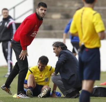 En el minuto 59 del partido Tudelano - Castilla se lesionó el asistente Joaquín García Hernández en el gemelo derecho. Se ha rotó, hay que buscar un árbitro., le comunicó el colegiado Sánchez Aparicio al delegado del Tudelano, Andrés Osta. 