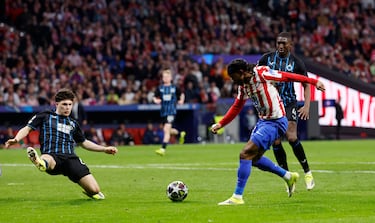 Lookman tiró una gran pared con Griezmann entrando al área y, totalmente generoso, se la cede a Sorloth desde la izquierda para que ejecute. ¡Segundo doblete consecutivo del noruego!