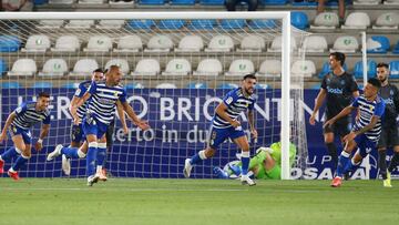 +++++++ durante el partido de la Liga Smartbank Segunda División Jornada 3 entre la SD Ponferradina y el Girona disputado en el Estadio de El Toralin en Ponferrada.Foto Luis de la Mata