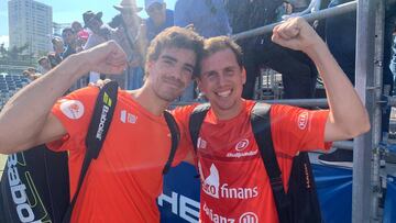 Paquito y Lebr&oacute;n celebran su pase a la final de M&eacute;xico.