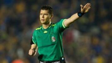 Erick Yair Miranda llevó a cabo las acciones del Tigres-Chiapas en el Estadio Universitario.