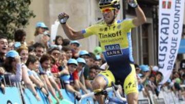 El español Alberto Contador (Tinkoff-Saxo) se impone en la etapa inaugural de la 54 Vuelta al País Vasco, Ordizia-Ordizia, de 153,4 kilómetros, con salida y meta en la localidad guipuzcoana de Ordizia.
