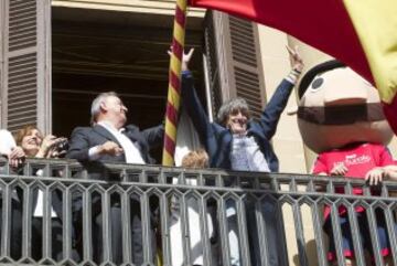 Celebración multitudinaria del Osasuna en las calles de Pamplona