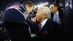 El futuro deportivo de Tom Brady es incierto y, si ha de permanecer en New England, no ser&iacute;a gracias a la intervenci&oacute;n del due&ntilde;o Robert Kraft.