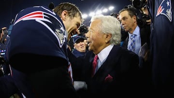 El futuro deportivo de Tom Brady es incierto y, si ha de permanecer en New England, no ser&iacute;a gracias a la intervenci&oacute;n del due&ntilde;o Robert Kraft.