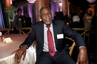 El presidente Thomas Wilson tuvo que liderar en 2012 la difícil tarea de enfrentarse al final del mundo tal y como había predicho los Mayas en su calendario. Wilson debió liderar, con mucho aplomo, la salvación del mundo frente a las numerosas catástrofes de toda índole. Sin duda, Wilson tuvo que sacar todos los recursos para evitar un desastre mayor.