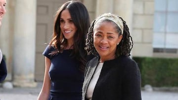 Imagen de Meghan Markle acompa&ntilde;ada de su madre, Doria Ragland.