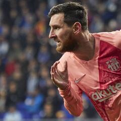 Messi da un recital en un derbi negro para el Espanyol